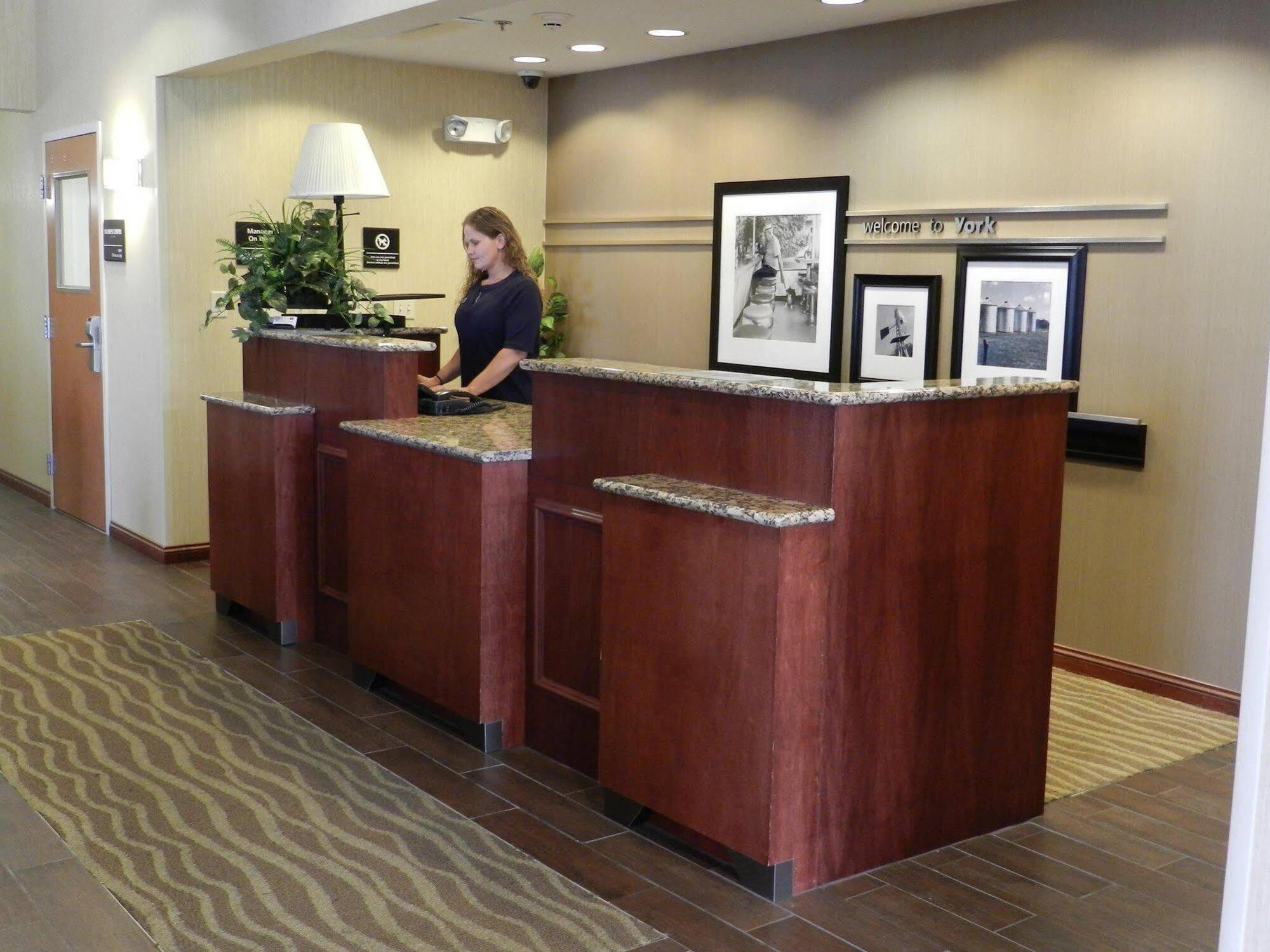 Hampton Inn York Dış mekan fotoğraf